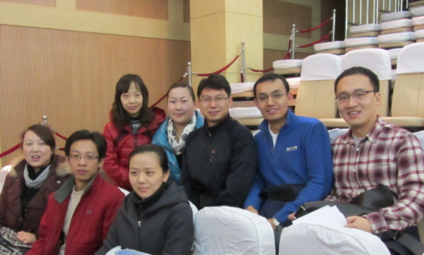 比赛前轻松的表情